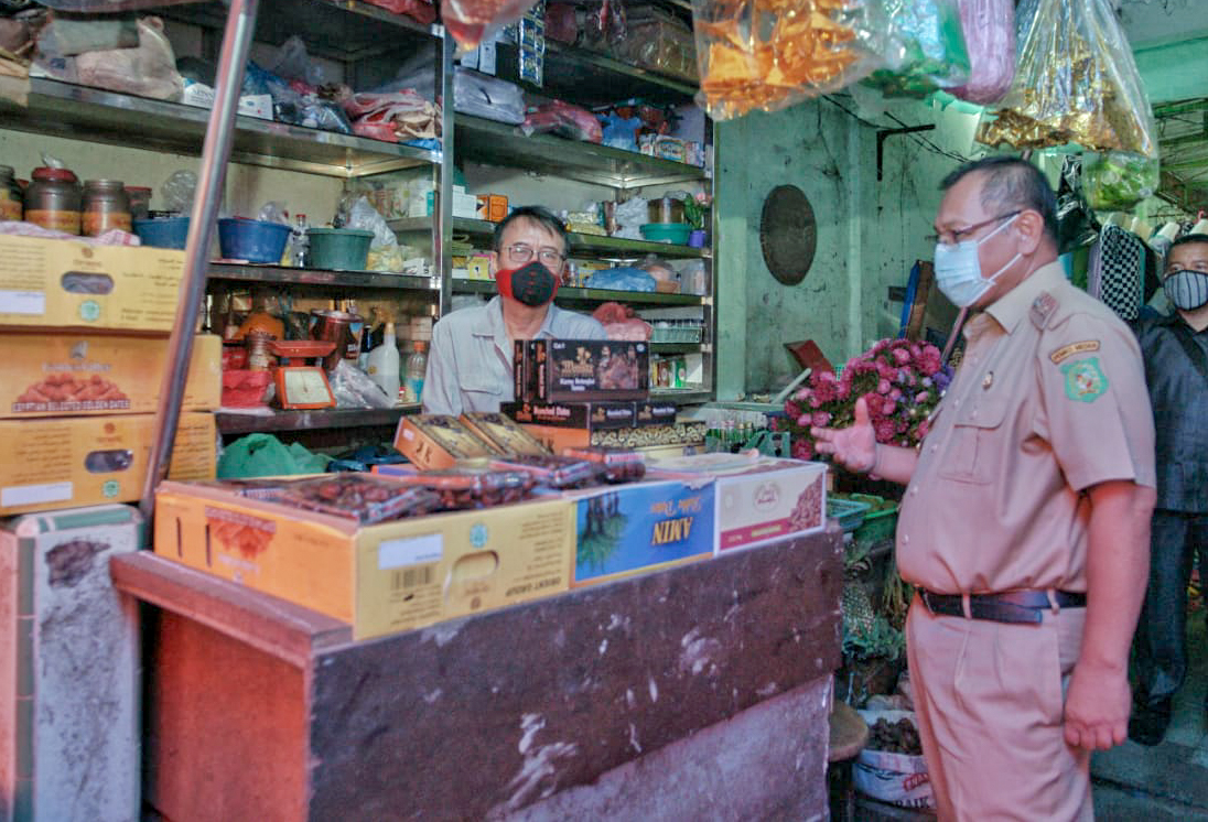 Pantau Perwal No 11/2020, Akhyar Lakukan Razia di Pasar Sei Sikambing