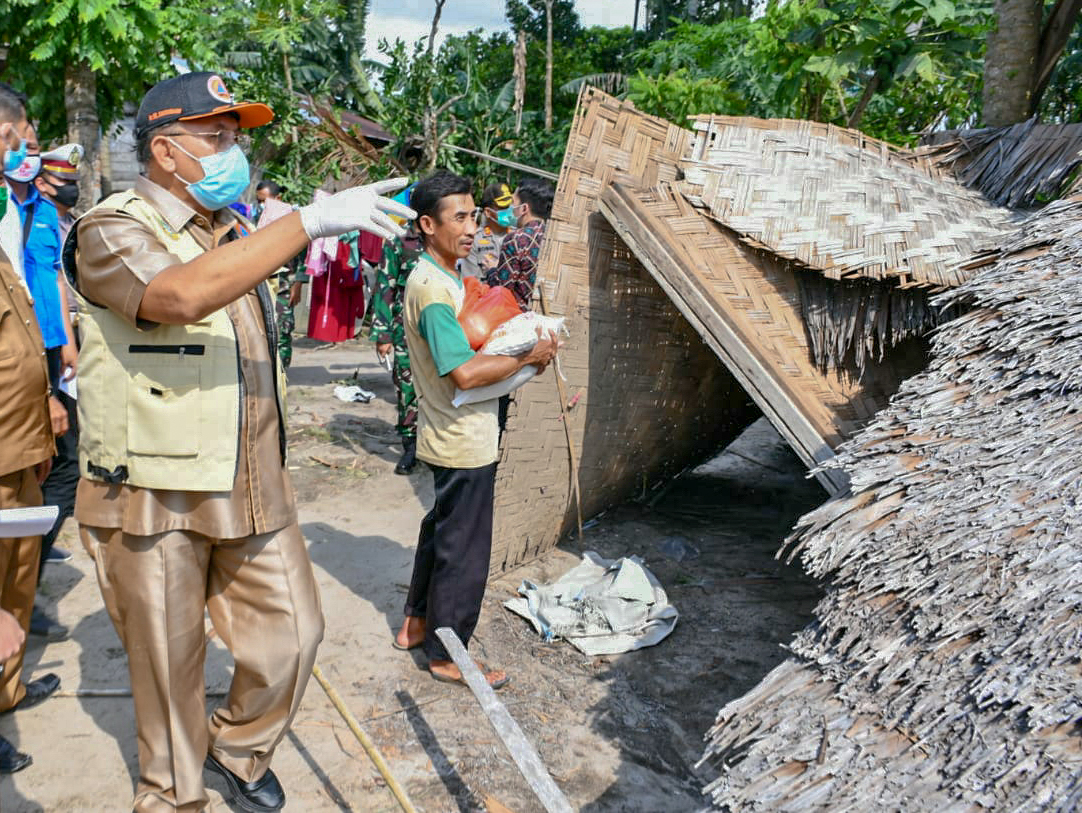 Bupati Sergai Tinjau Lokasi Rumah Warga Terkena Bencana