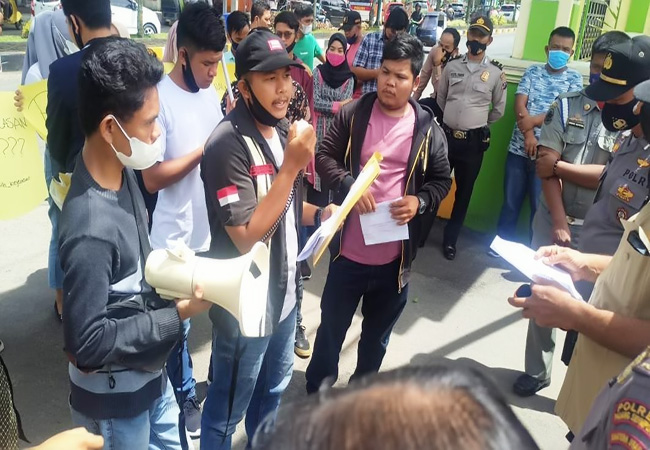 Himpas Gelar Aksi Demo, Diduga Dinas PUPR Padangsidimpuan Tidak Bertanggung Jawab